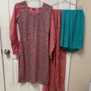 NWT Pakistani Indian Pink and Turquoise Embroidered Kurta Set